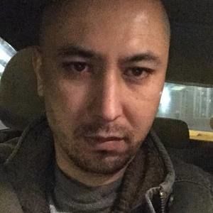 Meet your Posher, Khalil